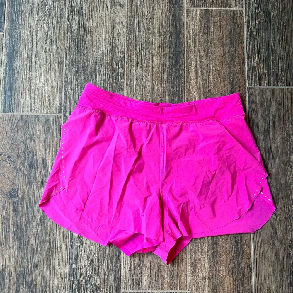 Lululemon “Find Your Pace High Rise Short”